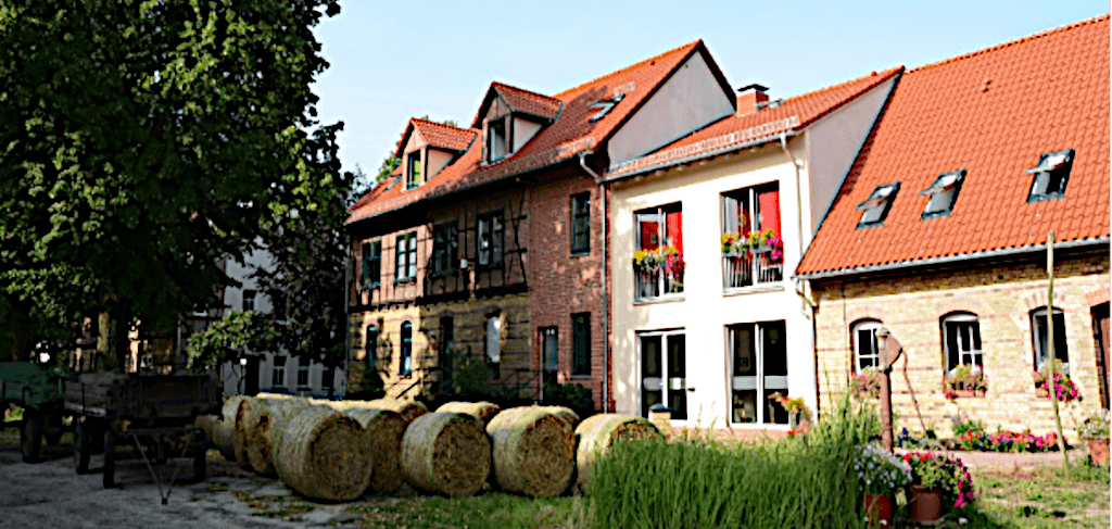 Foto: Gebäudeensemble der Diakonie Diest-Hof Seyda, Sachsen-Anhalt