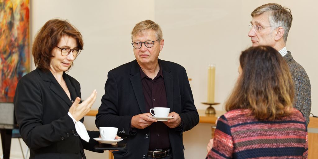 Foto: Teilnehmende im Gespräch, SCSD-Fachtag 2021