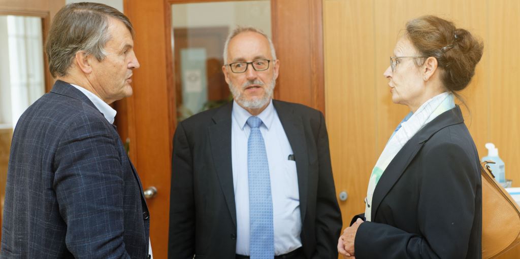 Foto: Vorstandsmitglieder im Gespräch, SCSD-Fachtag 2021