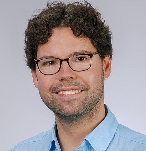 Dr. Lars Carbonnier
