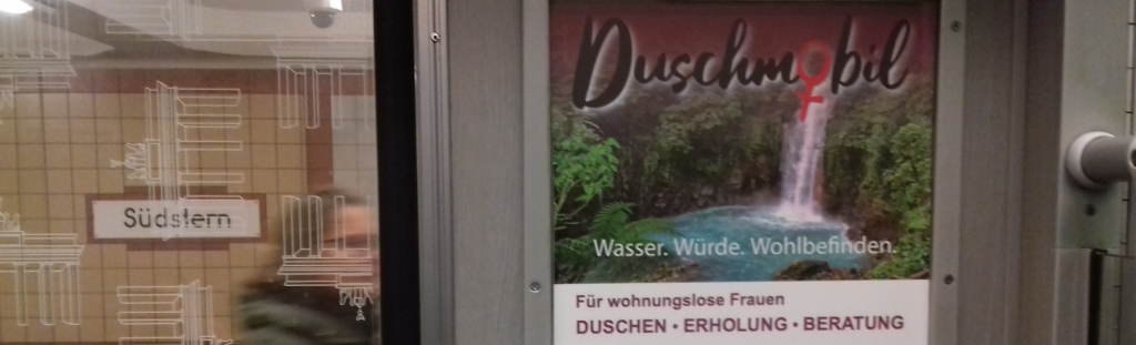 Caritas-Werbung in Berliner U-Bahn: Duschmobil für wohnungslose Frauen19